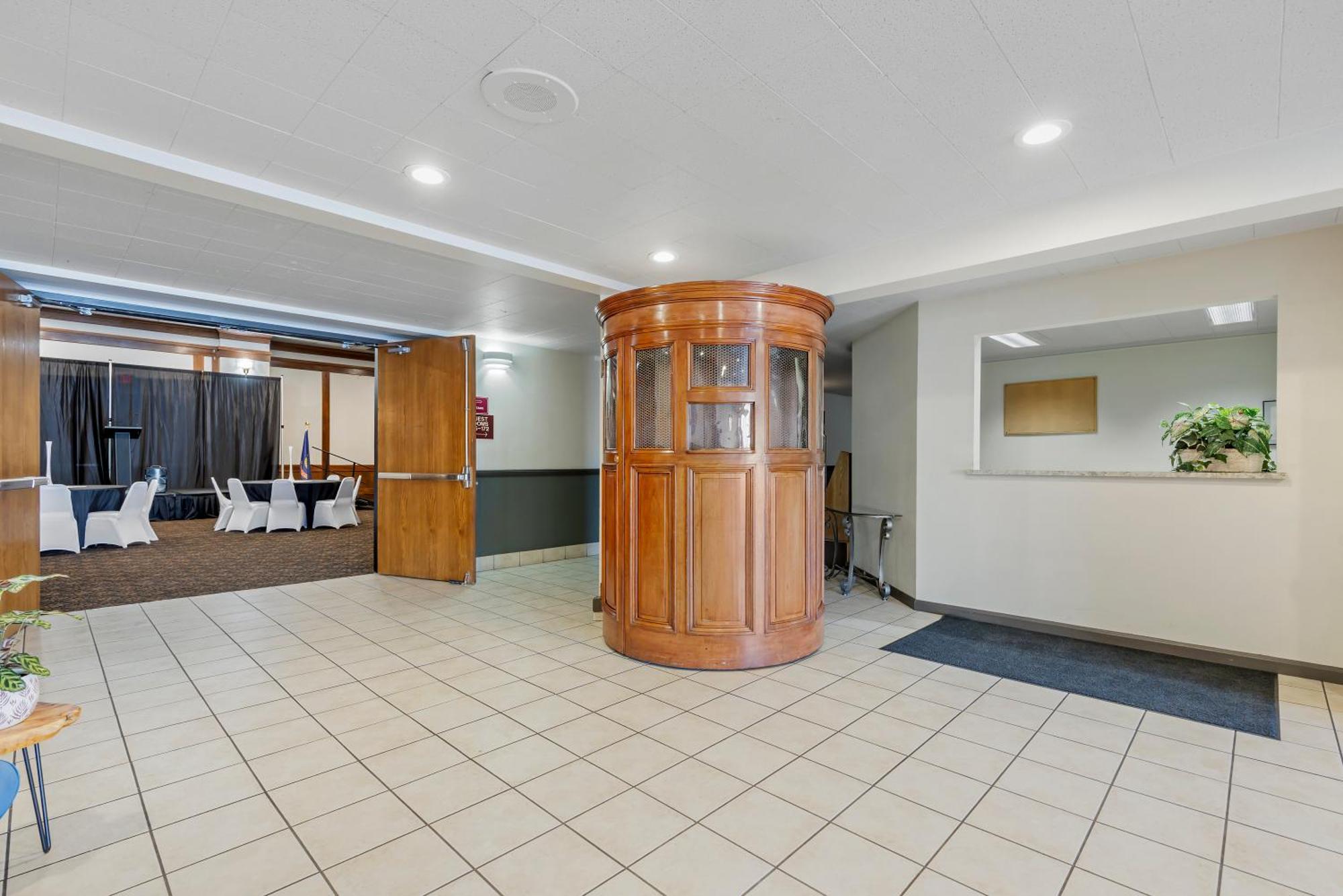 Seaport Inn & Suites 刘易斯顿 外观 照片